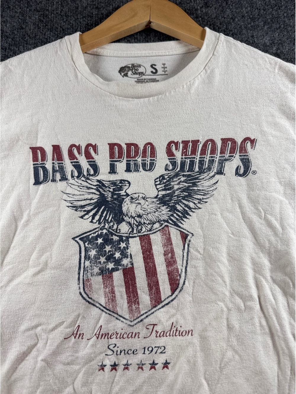 Bass Pro Shops American Tradition Eagle Flag Graphic T-Shirt Men’s Small White